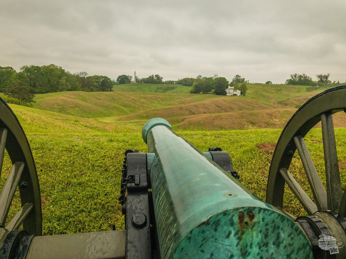This gun indicates where Battery De Goyer overlooked the Great Redoubt at Vicksburg.