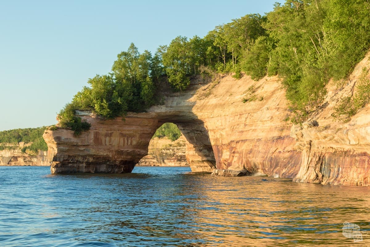 Sandstone arch at Pictured Rocks NL