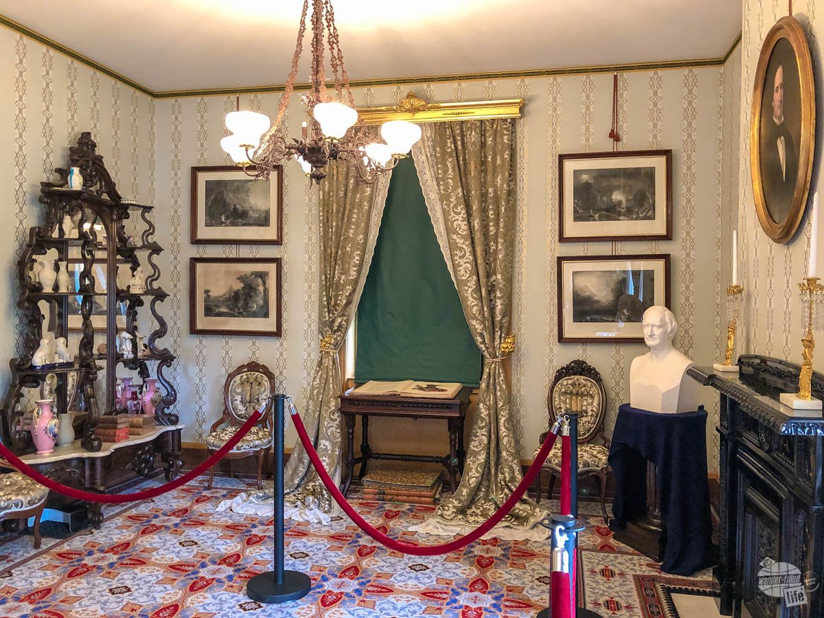 The parlor in the Taft House