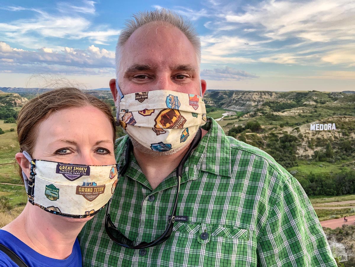 Wearing face masks helps keep you healthy while traveling during a pandemic.