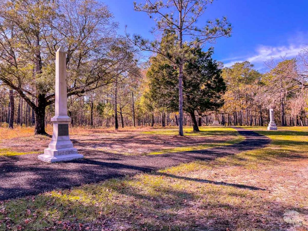 There are several monuments erected at Moores Creek National Battlefield commemorating both sides of the fight.